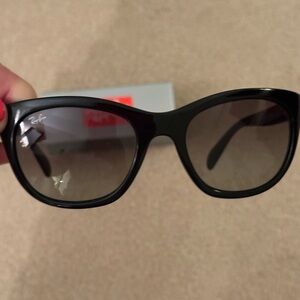 Ray-Ban Women's Black Sunglasses